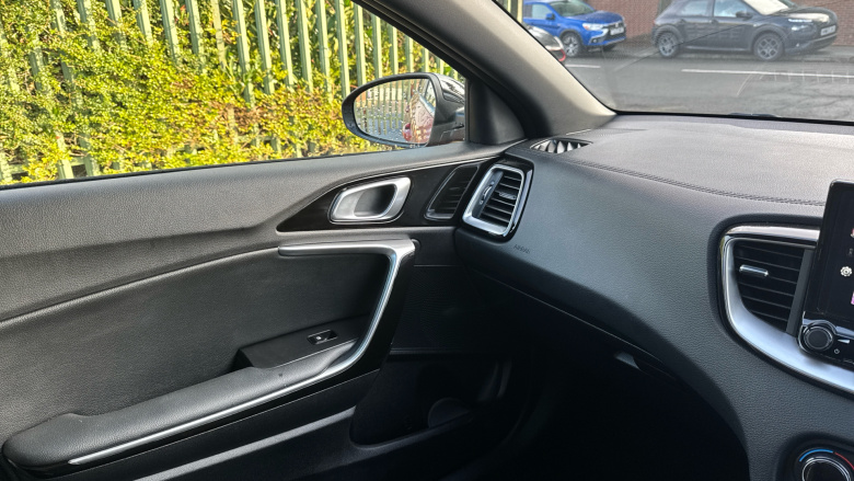 Kia Ceed 1.5T GDi ISG 138 GT-Line 5dr Petrol Hatchback